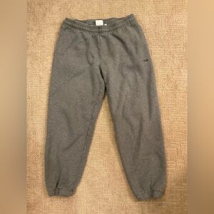 💕💜 Aritzia TNA® Sweatfleece Cozy Boyfriend Fit Sweatpants – Gray | M EUC